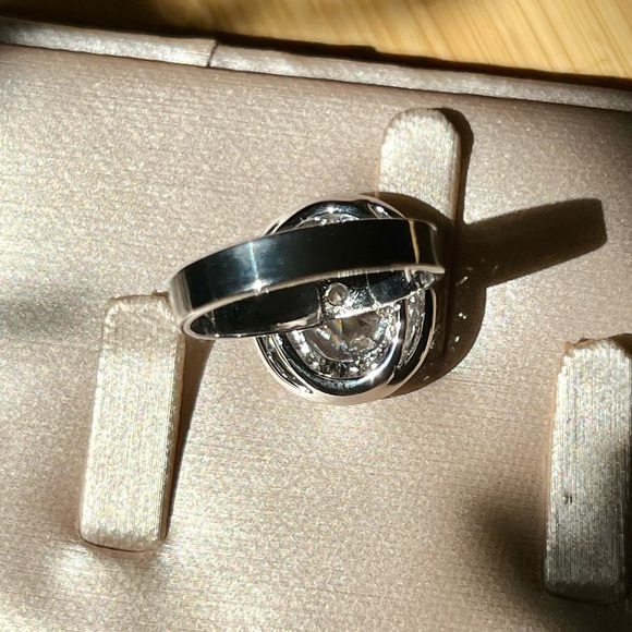 💍 Dazzling Genuine Cubic Zirconia Oval w/a Round Set Halo of Twinkling Pave - Picture 6 of 12